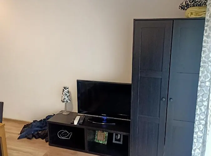 Przytulne Studio - 2 Pokoje,Parking,Blisko Centrum-6Km,Tramwaj, Nflix, Park, Spokoj,